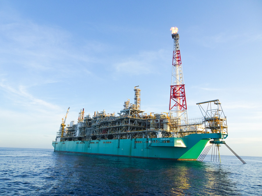 Petronas espera la ley de grandes inversiones para el megaproyecto de GNL thumbnail