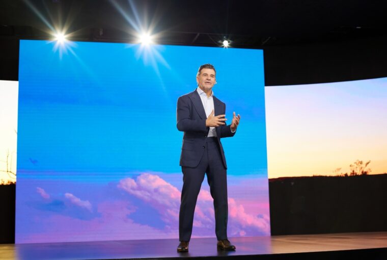 Miguel Galuccio, presidente y CEO de Vista, señaló que esta adquisición fortalece la posición de la empresa en Vaca Muerta con activos de primer nivel.